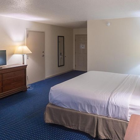 Cottonwood Suites Savannah Hotel & Conference Center Pooler Eksteriør billede