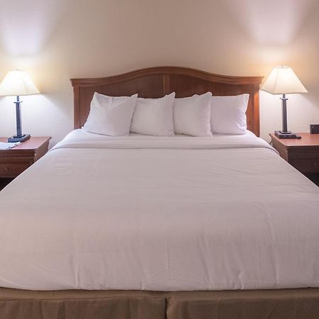 Cottonwood Suites Savannah Hotel & Conference Center Pooler Eksteriør billede