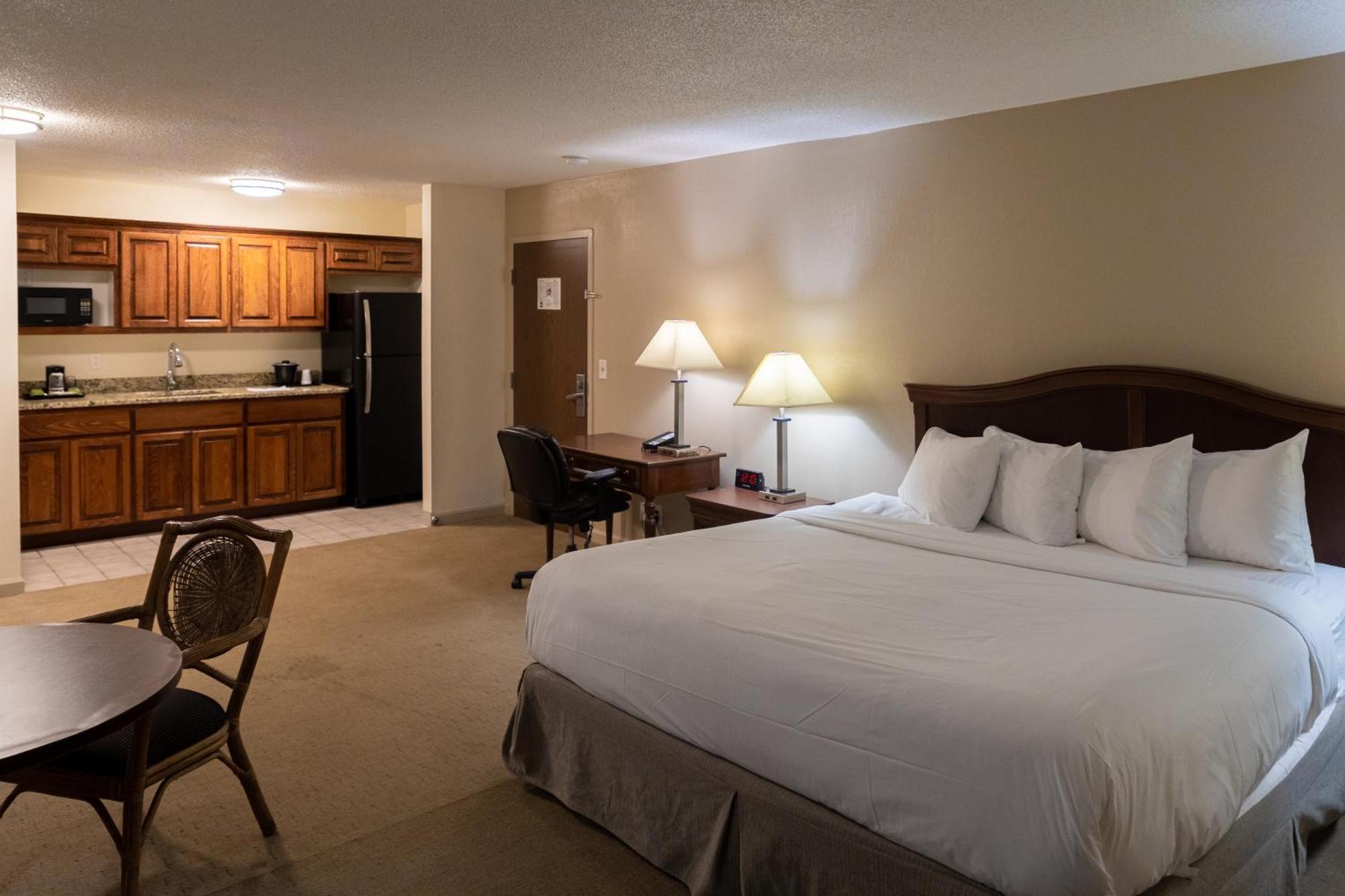 Cottonwood Suites Savannah Hotel & Conference Center Pooler Eksteriør billede
