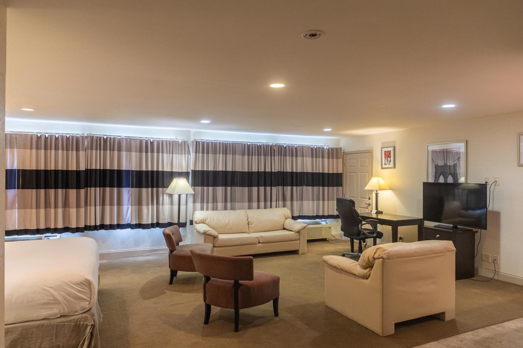 Cottonwood Suites Savannah Hotel & Conference Center Pooler Eksteriør billede