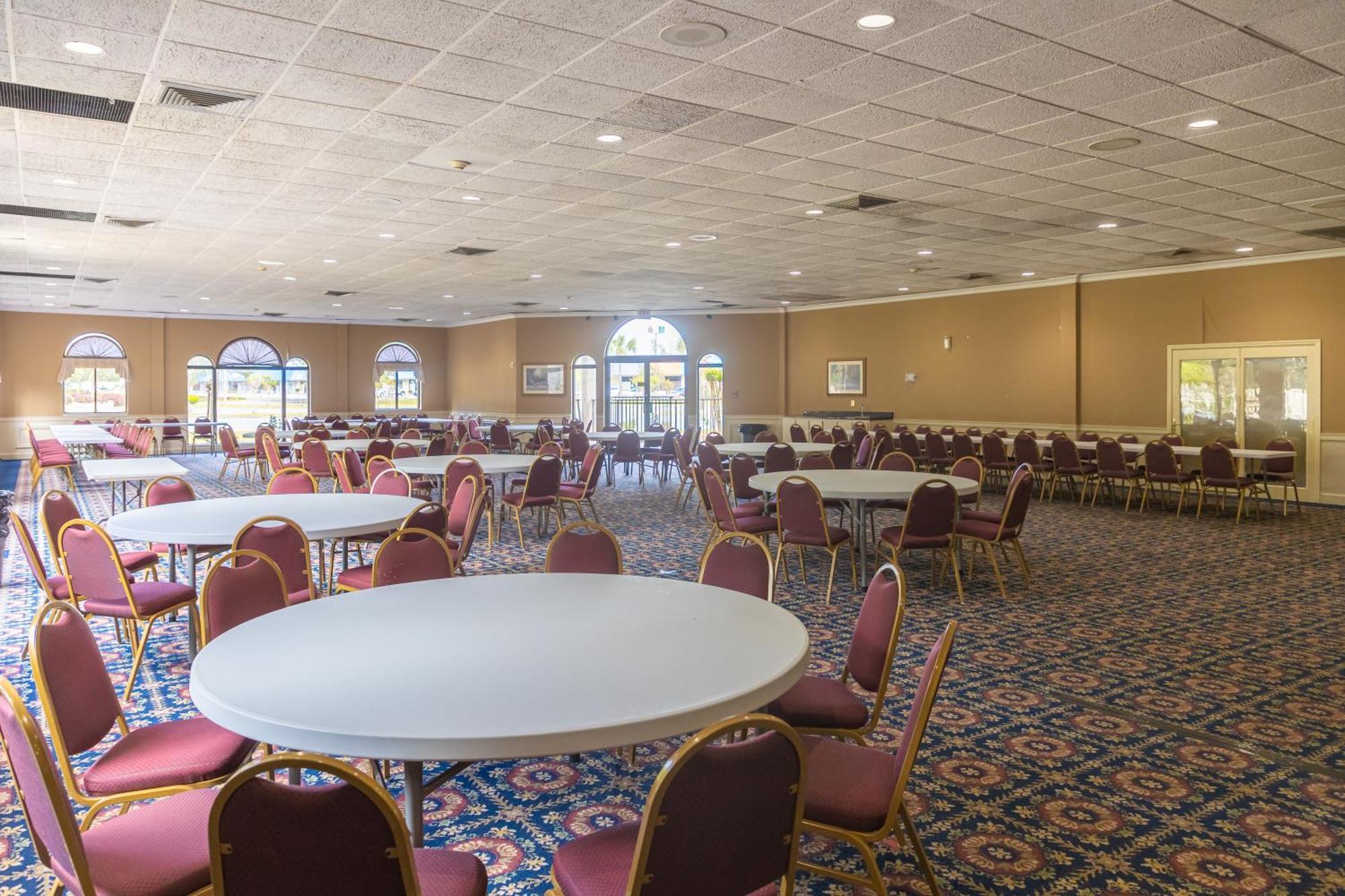 Cottonwood Suites Savannah Hotel & Conference Center Pooler Eksteriør billede