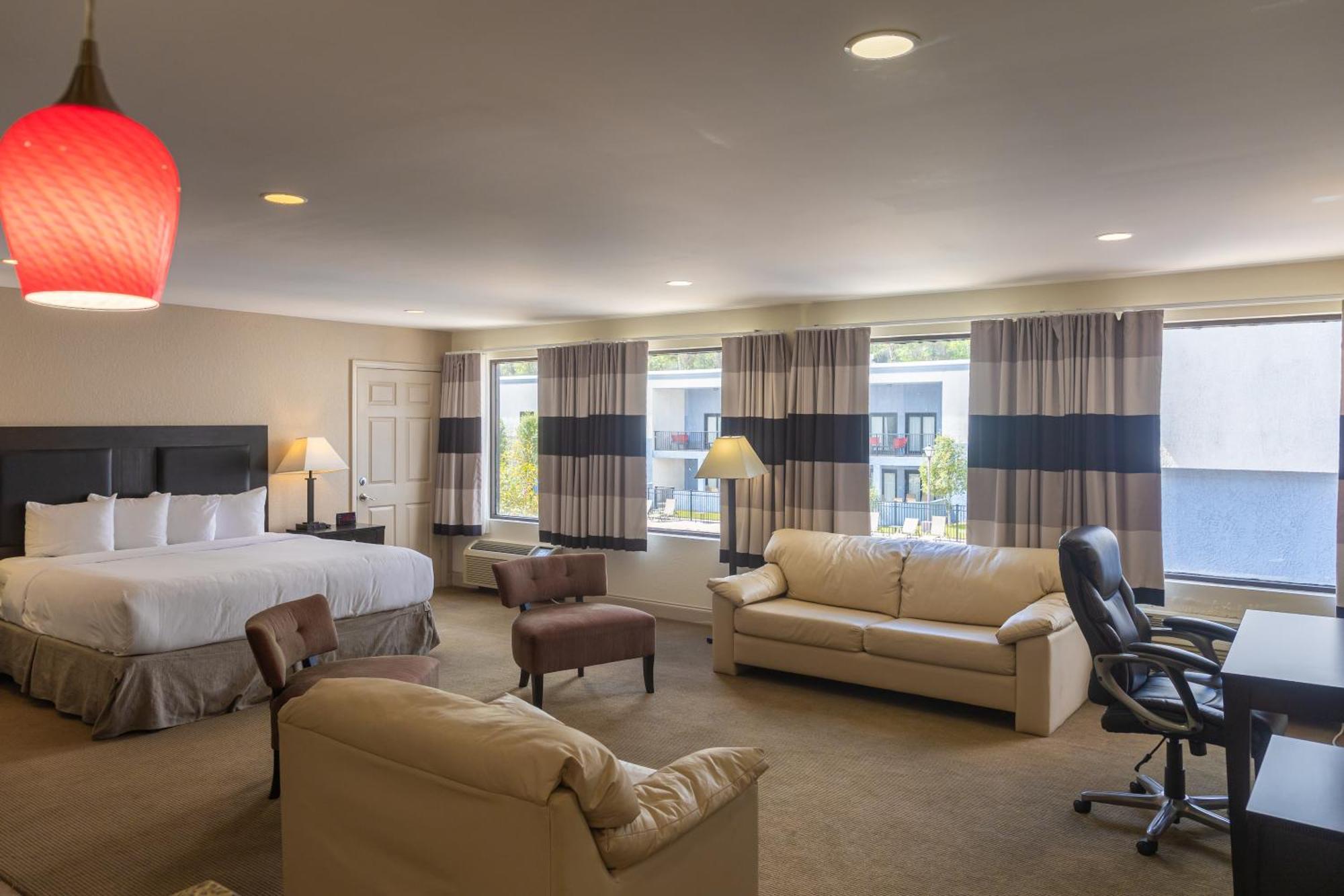 Cottonwood Suites Savannah Hotel & Conference Center Pooler Eksteriør billede